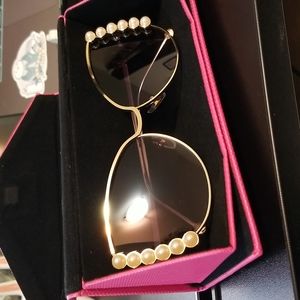 Super unique retro sunglasses